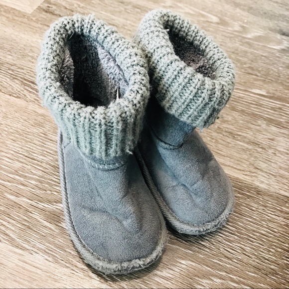 BOGO: Fake Uggs - Picture 2 of 5